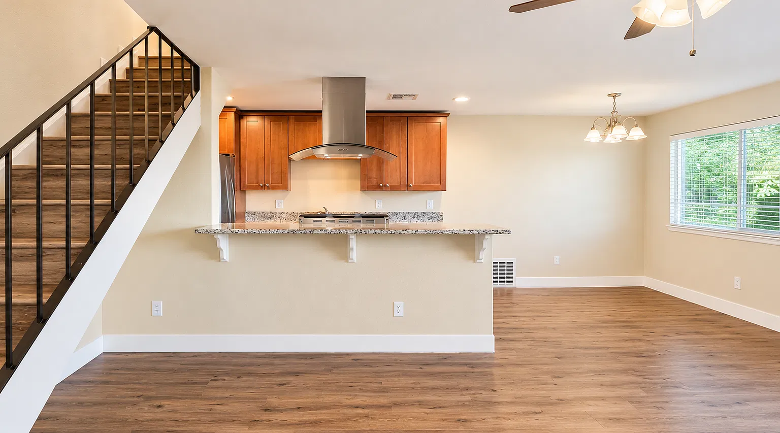 1 bed, 860 sqft, $1,600 — Photo 1