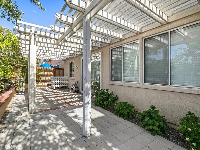 9 Acorn Rdg — Photo 13