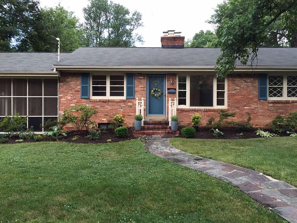 1st image of 2710 Valley Dr