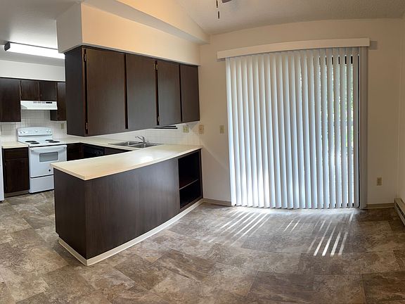 5th image of 2417-19 S Glenn St #2419