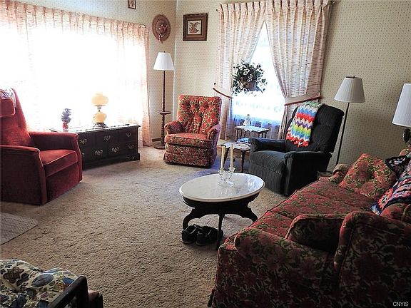 5th image of 111 Erwin St