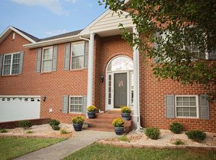 1060 Pond View Cir, Forest, VA 24551