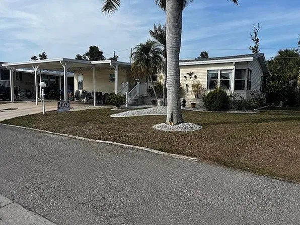 701 Aqui Esta Dr #220, Punta Gorda, FL 33950