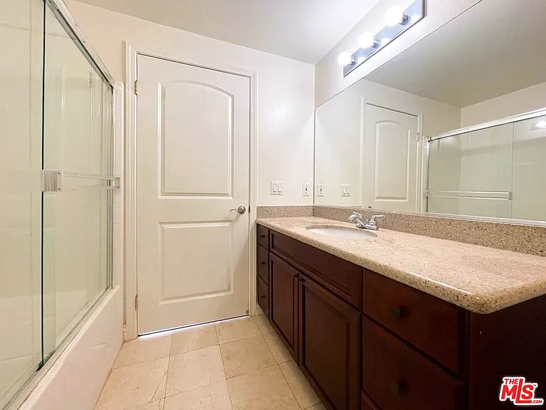 429 S Saint Andrews Pl #2 — Photo 9