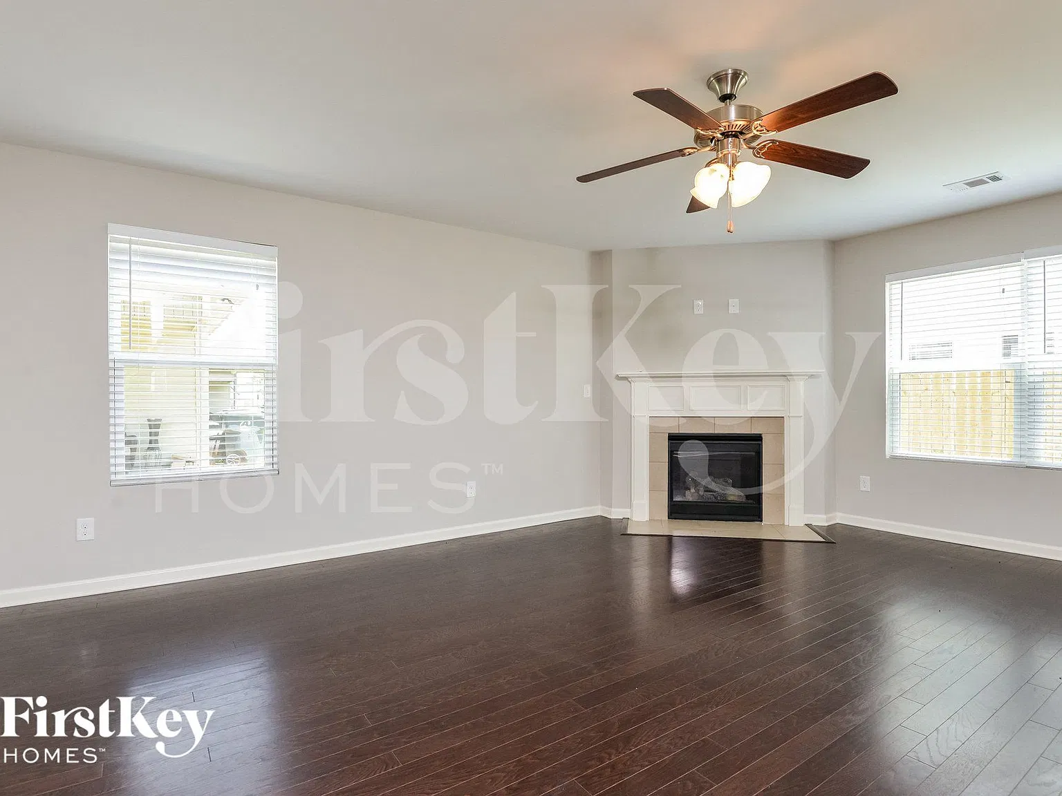 4 bed, 2.5 bath, 2170 sqft, $2,280 — Photo 3