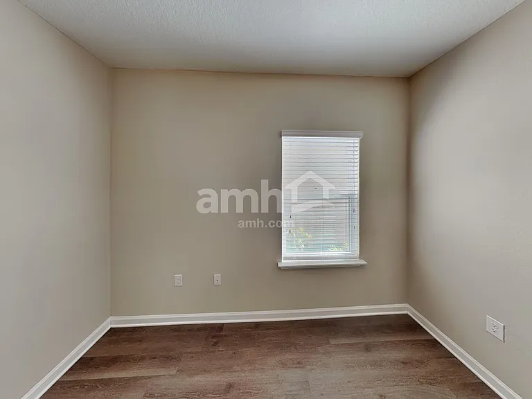 37 Trumpco Dr — Photo 19