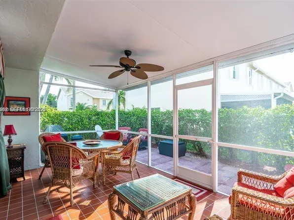 221 Waterside Dr #221, Lake Worth, FL 33462