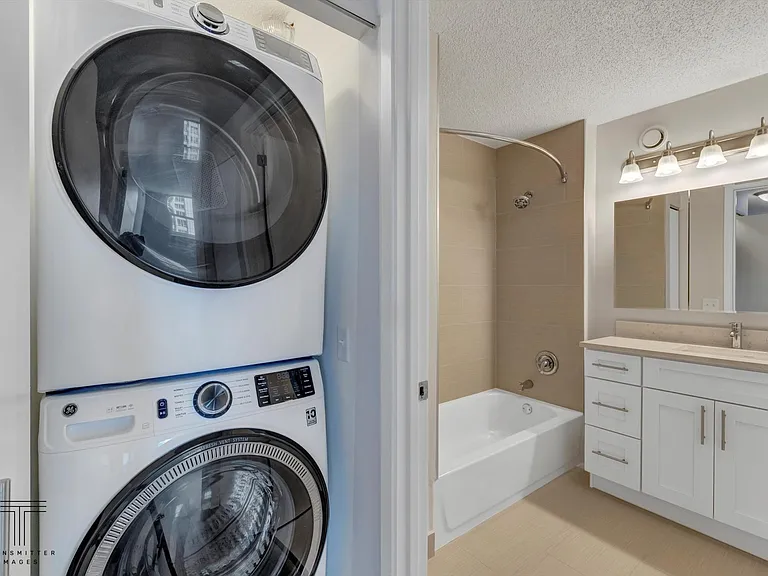 545 N Dearborn St #2503 — Photo 9