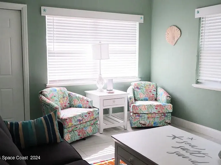614 Shady Ln — Photo 3