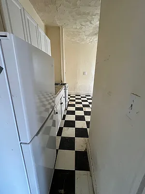 Rented by NYC LUXURY APT RENTALS CO LLC | media 12