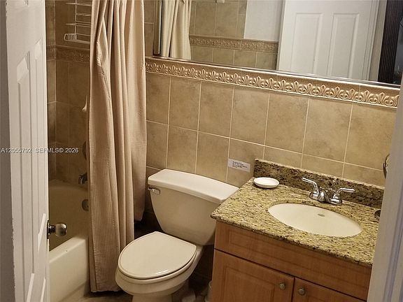 5th image of 8290 Lake Dr APT 440
