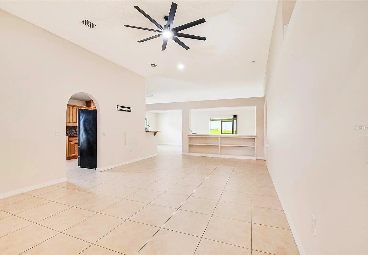 3 bed, 1874 sqft, $2,600 — Photo 4