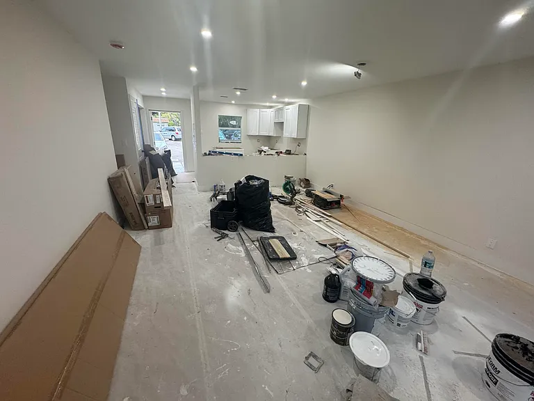 435 SW Natura Ave #A — Photo 11
