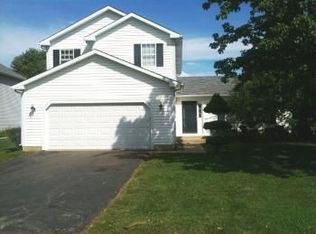 1135 Spring Valley Dr, Carol Stream, IL 60188