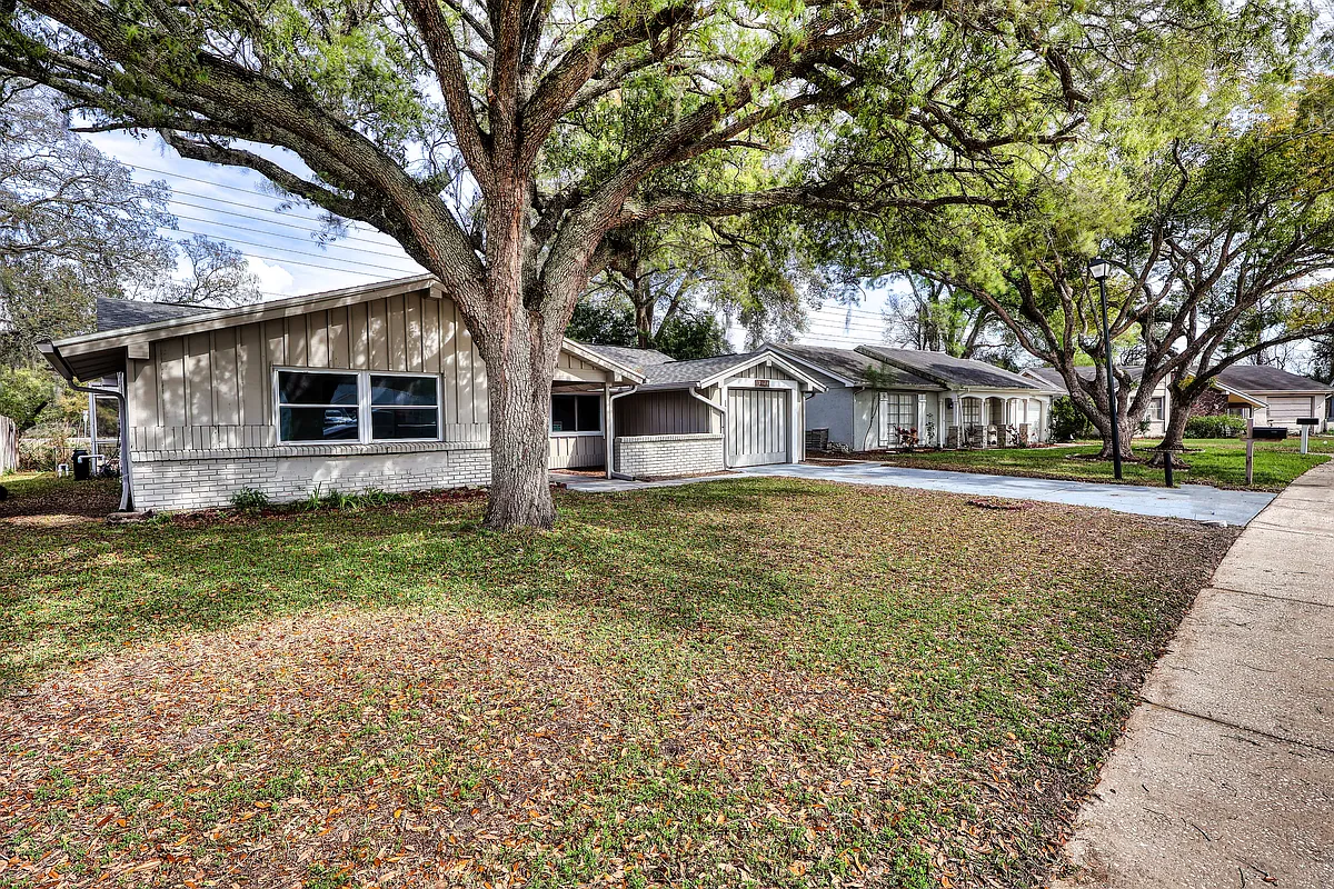 Building Photo - 12506 River Mill Dr