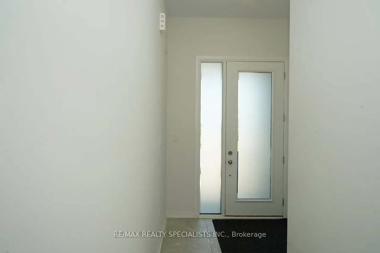 3 bed, $3,150 — Photo 4