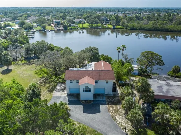 2020 Cove Ct, Holiday, FL 34691