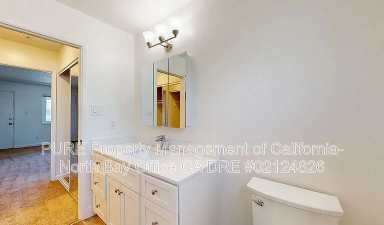 555 Dexter St #H — Photo 16