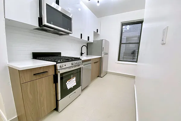 Rented by Douglas Elliman | media 13