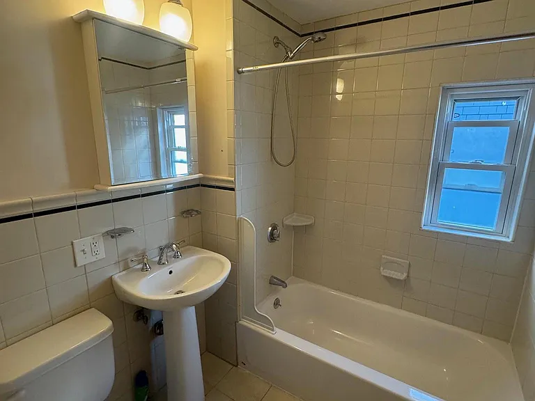 14 Bay State Ave — Photo 7