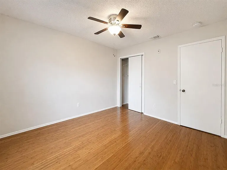14426 Island Cove Dr — Photo 20