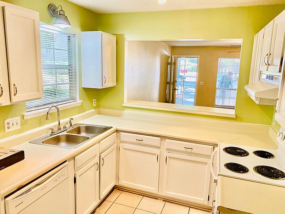 4th image of 118 Tamara Ln #B
