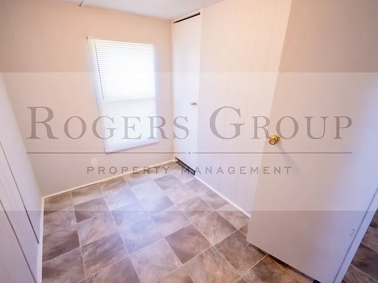 385 Julian Smith Rd #4 — Photo 8