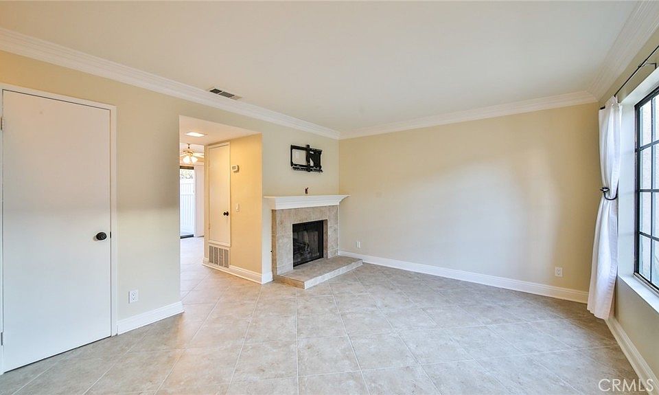 1st image of 1013 W Linden St APT 5