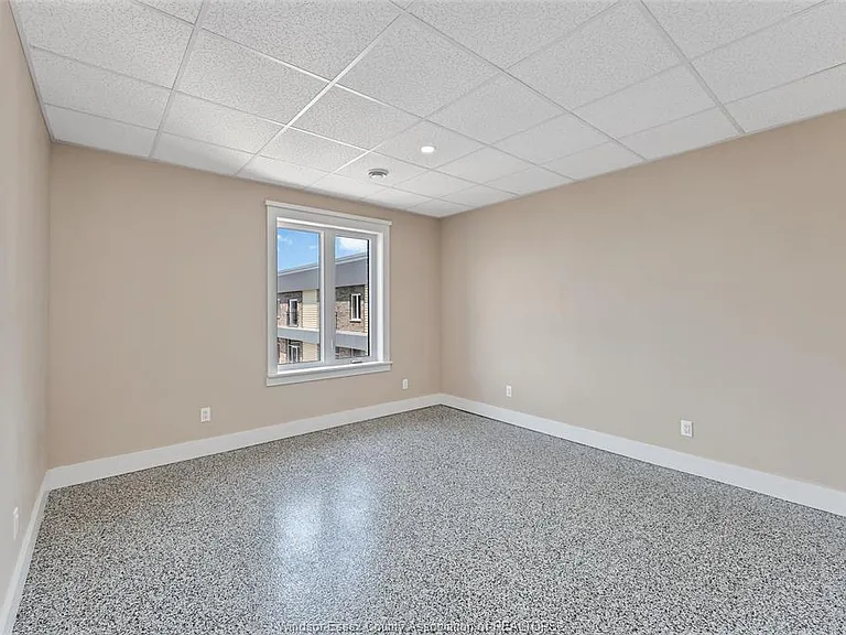 15 Renaud Dr #206 — Photo 15