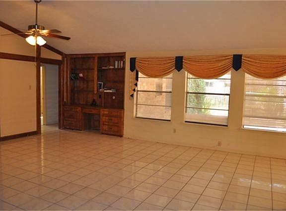 5th image of 10319 Sageglow Dr