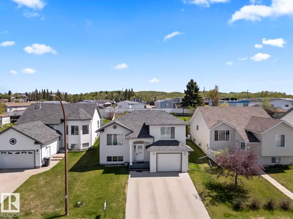 4805 45th St, Cold Lake, AB T9M 1N7