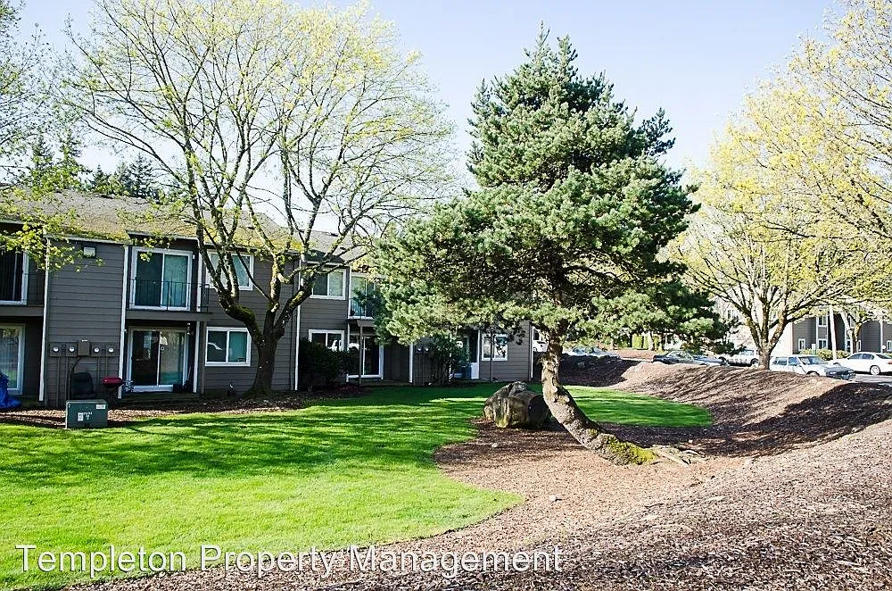 719 NE 178th Ave photo 1