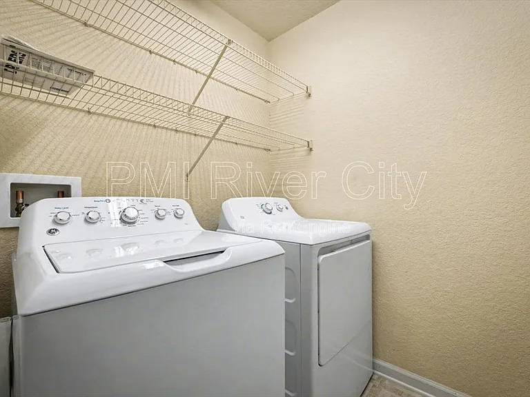 8550 Argyle Business Loop #306 — Photo 27