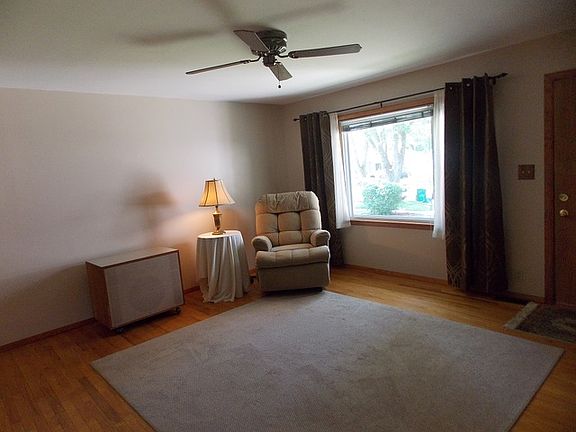 3rd image of 1722 Seaman Ave