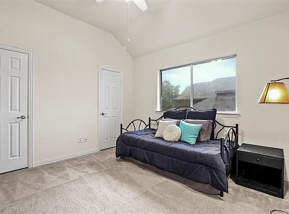 3rd image of 205 Galleria Dr