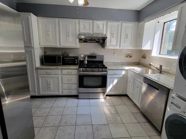 6201 Spencer Terrace image 11 of 26