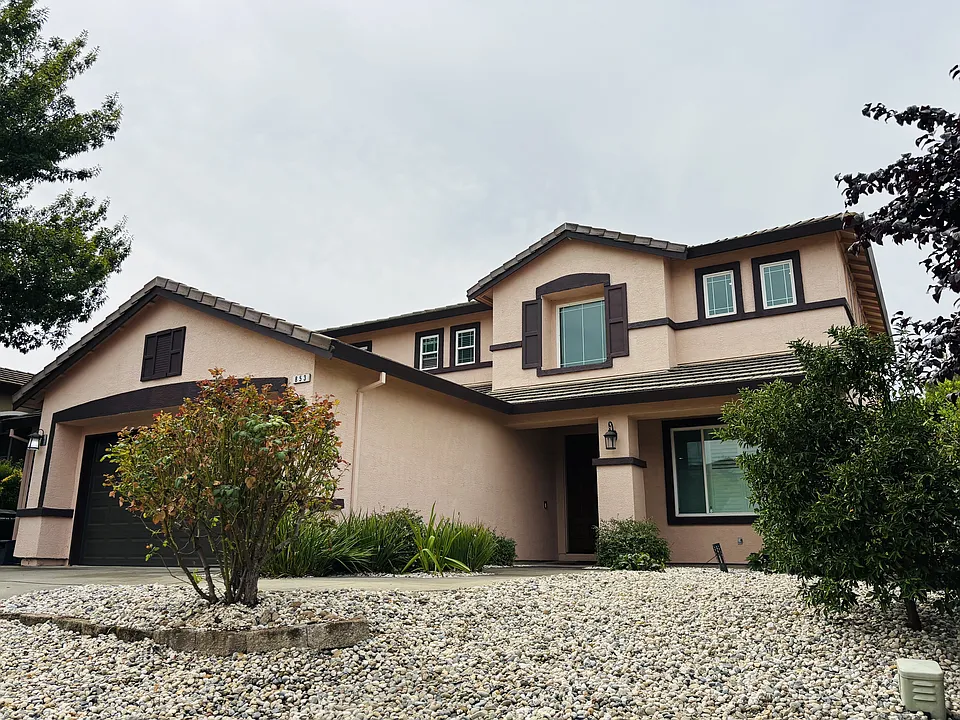 853 Hagen Ct
