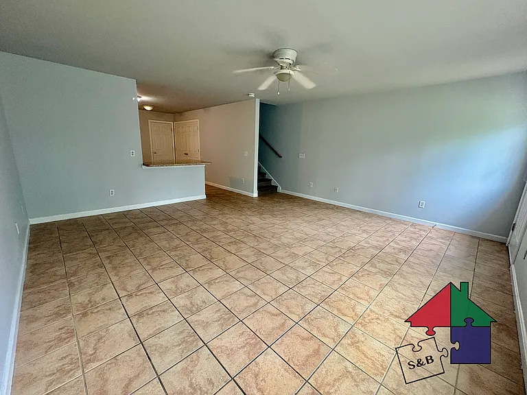 19 Green St #105 — Photo 8
