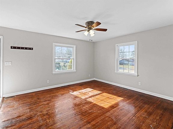 4th image of 1713 Winding Way
