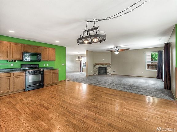 4th image of 17701 17th Ave E