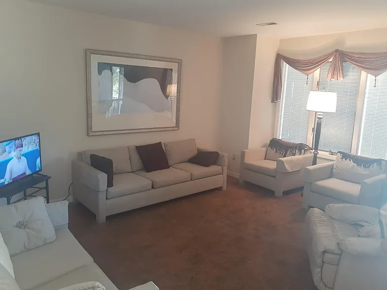 1614 Forest Hills Dr — Photo 11