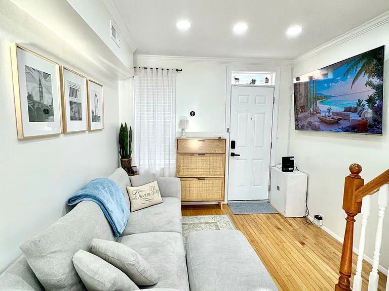 900 S Belnord Ave — Photo 3