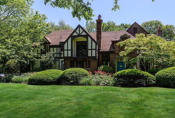 1st image of 100 Brookside Dr