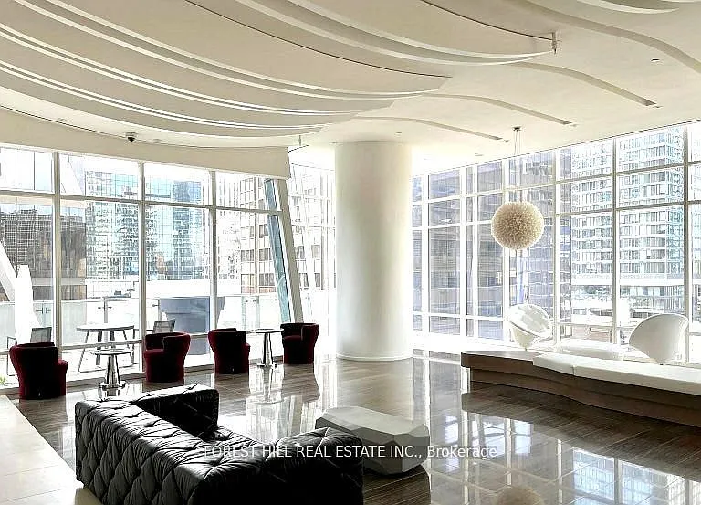 1 Bloor St E #5210 — Photo 29