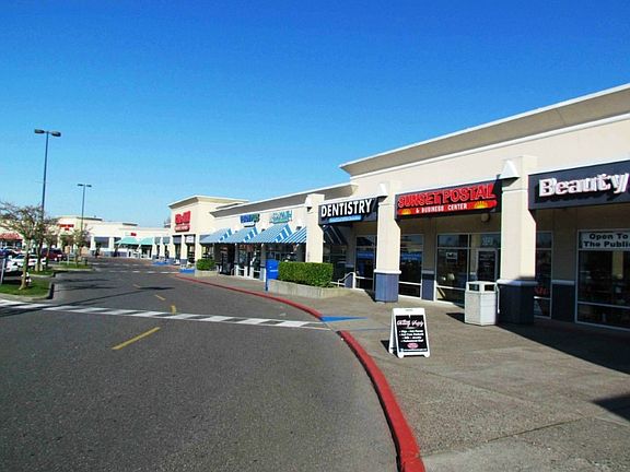 Sunset Square is a great business location located right off of I-5.