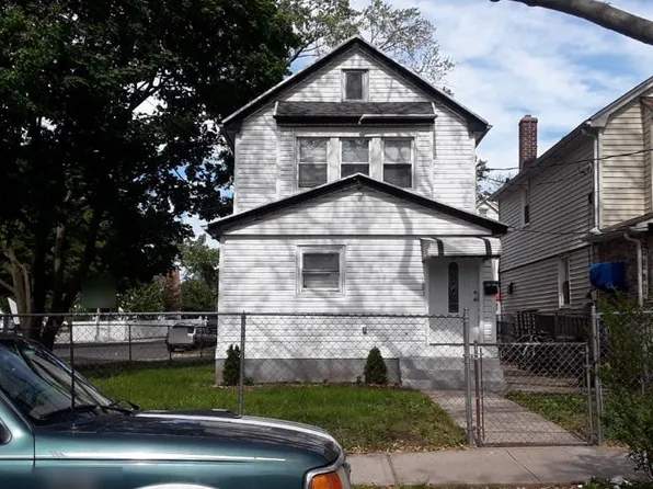 9303 214th Pl, Jamaica, NY 11428