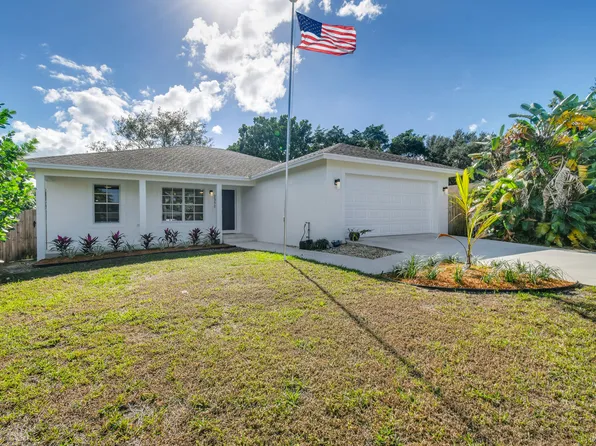 2352 SE Monroe Street, Stuart, FL 34997