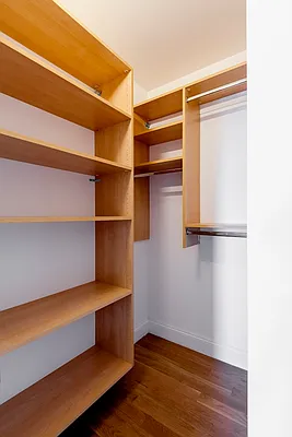 Rented by UES Management | media 6