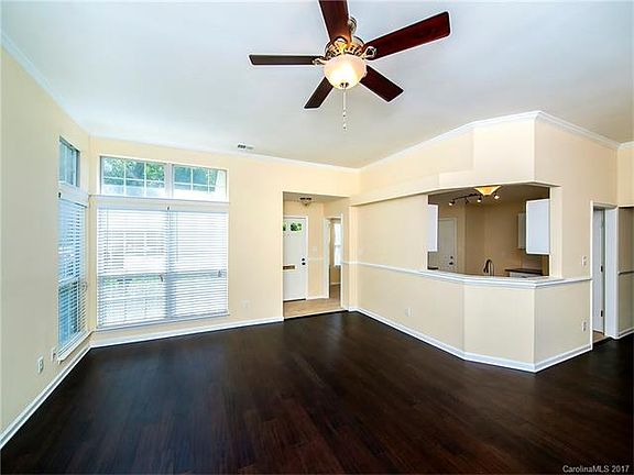 3rd image of 13008 Greycrest Dr