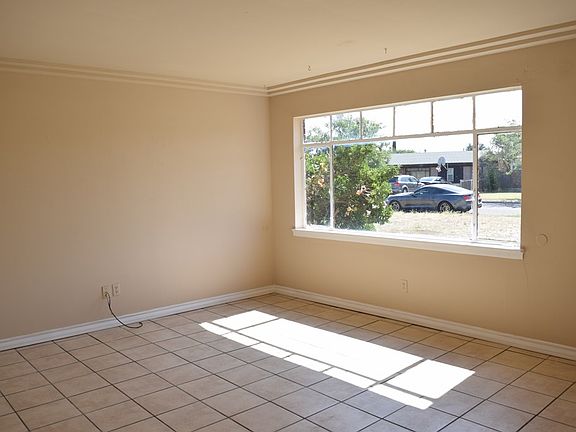 4th image of 4306 Roosevelt Dr